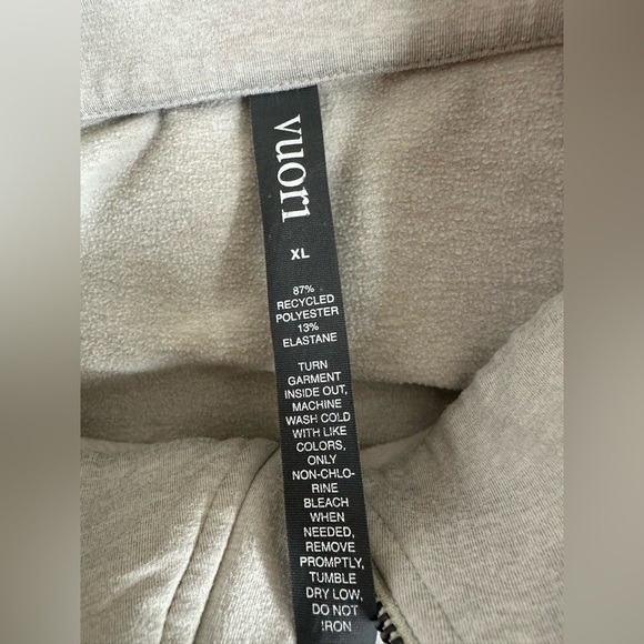 Sold!!!! VUORI Coronado Half Zip light heather V253 size Extra large - Picture 5 of 6